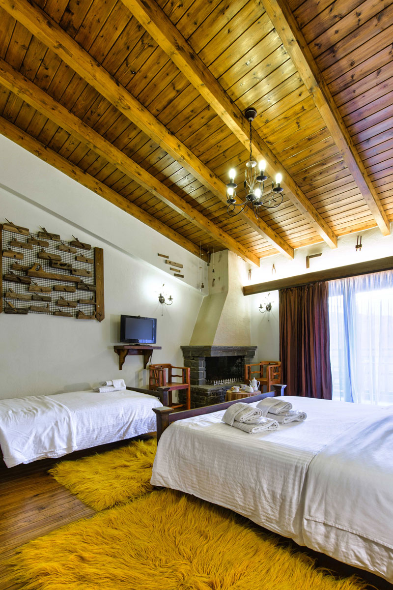 τρίκλινα στα Τζουμέρκα