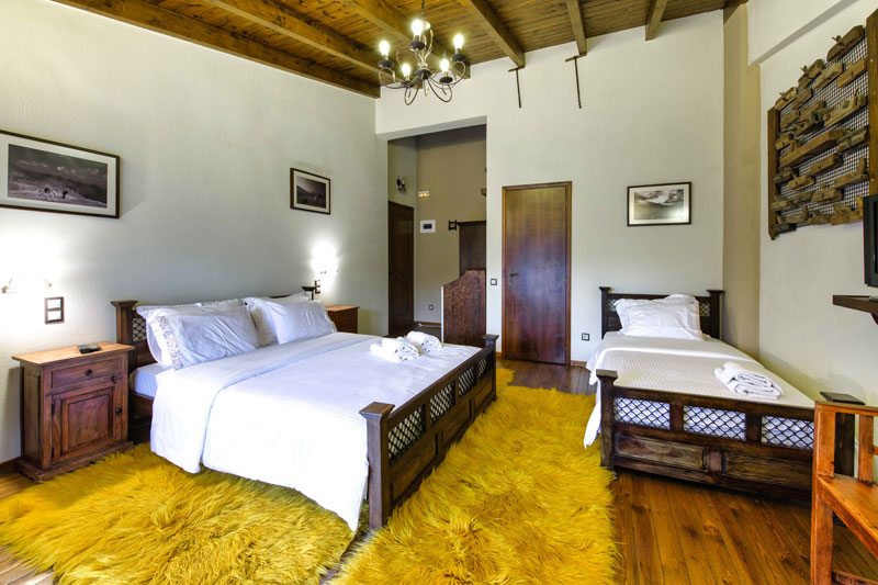 τρίκλινα στα Τζουμέρκα