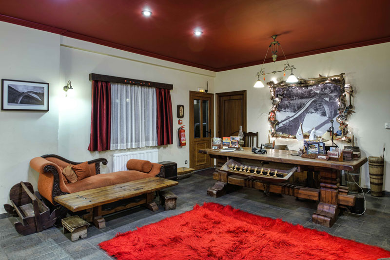 ξενοδοχείο τελωνείο στα Τζουμέρκα